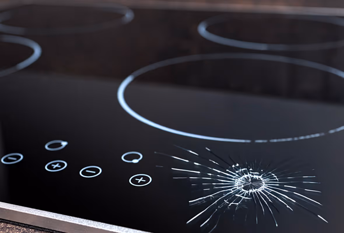 plaque à induction cassée ou fissurée